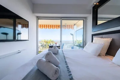 Apartment in Golfe-Juan mit Meerblick