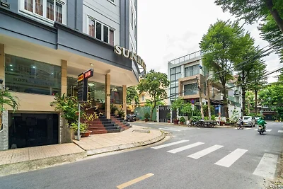 Comfortabele suite-ervaring bij Sunrise Trung...