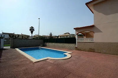 Ferienhaus in LEscala mit Swimmingpool