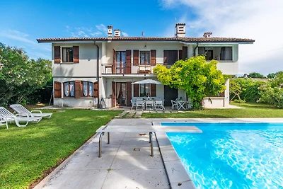 Großzügige Villa am Gardasee mit privatem Poo...