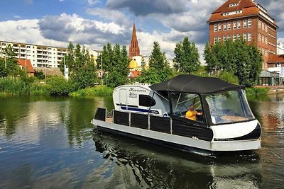 Hausboot auf der Peene, Demmin