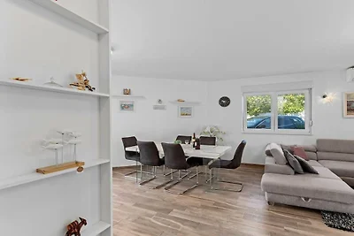 Wohnung in Rogoznica mit Terrasse