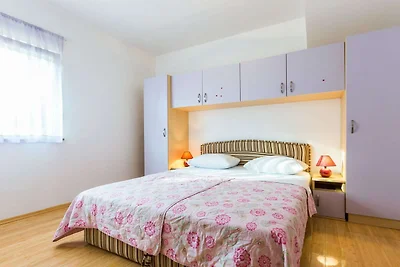 Standard Two Bedroom Apartment with Terrace (...