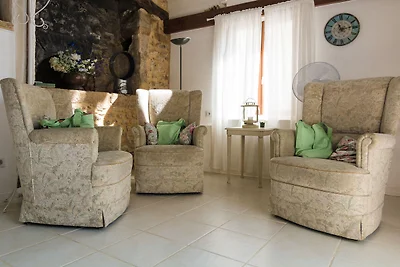 Charmantes Chalet mit privatem Pool in Thenon
