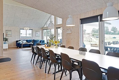18 Personen Ferienhaus in Grenaa