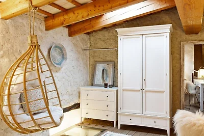 Schönes Steinhaus mit privater Terrasse