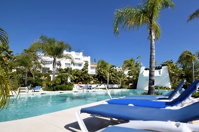 Lussuoso appartamento a Estepona con piscina