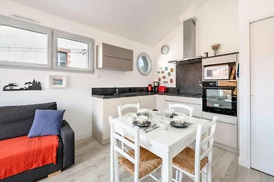 Apartment in La Bernerie in Strandnähe