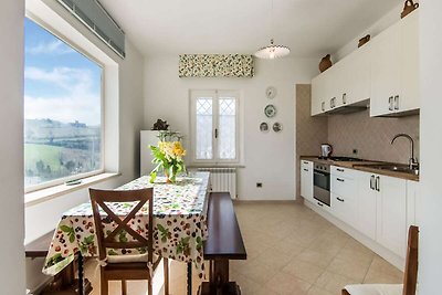 Schönes Ferienhaus in Montedinove mit...