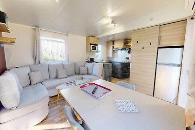 Mobilheim mit beheiztem Schwimmbad