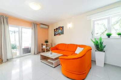 Holiday Home Diana -  Comfort Two Bedroom Apa...