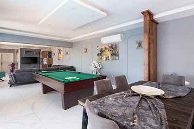 Villa in Kalkan mit Schwimmbecken