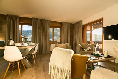 Stilvolle Wohnung mit Balkon oder Terrasse