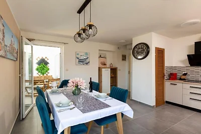Charming Apartment Sant Elia - Two Bedroom...