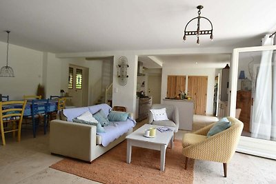 Luxuriöse Villa in Oppede mit großzügiger...