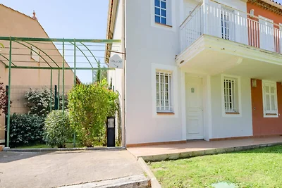 Wohnung in Dramont nahe Strand & Casino