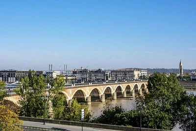 Appartamento a Bordeaux vicino al Pont de...