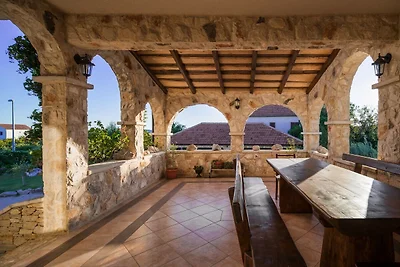 Villa mit beheiztem Pool in der Nähe von...