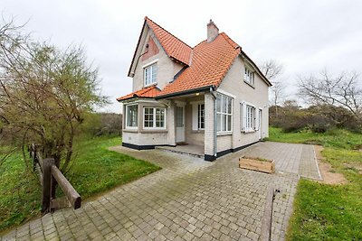 Renovierte Hortensia-Villa neben den Dünen