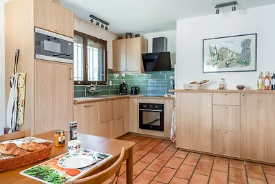 Villa in collina su terreno privato con vista
