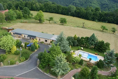 Gemütliches Ferienhaus mit Swimmingpool in...