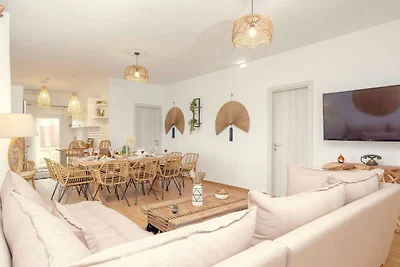 Villa aan het strand met privézwembad