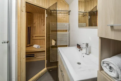 Villa mit Sauna und Ruderboot in Meeresnähe