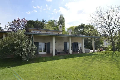 Bella villa a Gemmano con jacuzzi e piscina