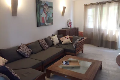 Villa moderna con piscina privata a Olonzac