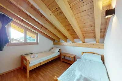 Geschmackvolle Wohnung mit Balkon