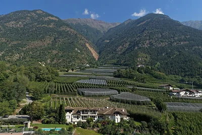 Wohnung in Goldrain mit Pool und Bergblick
