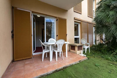 Gartenhaus mit Terrasse und Pool