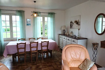 Schönes Ferienhaus an der Rosa Granitküste