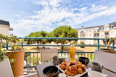 Entfliehen Sie in der Nähe des Hafens von Les...