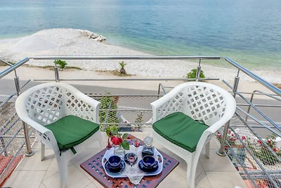 Apartment in Arbanija mit Terrasse