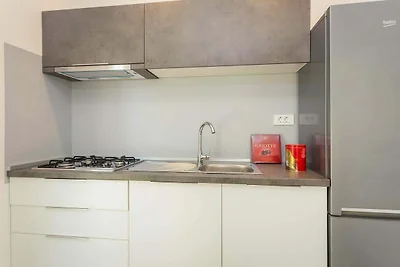 Schönes Haus mit 2 Schlafzimmern in Peroj