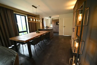 Moderne Wohnung in Belgien mit Whirlpool