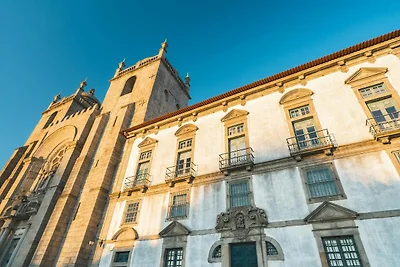 Helle und geräumige Wohnung in Porto