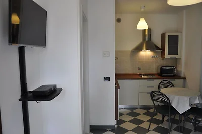Ampia villa vivace con 3 appartamenti...