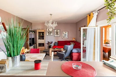 Three Bedroom Apartment with Terrace and Sea...