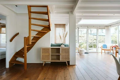 Holiday bungalow with a nice light appearance...