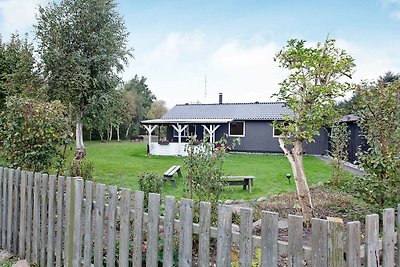 Gemütliches Ferienhaus in Rødby mit Bootssteg