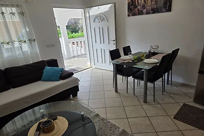 Apartment Didovi Dvori 1 with jacuzzi