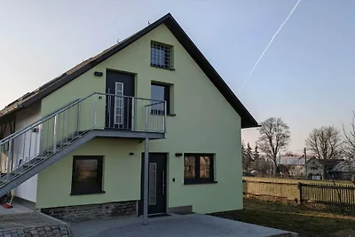 Ferienhaus in Oelsnitz mit Schwimmbecken