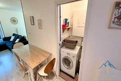 Großer Verkehrsknotenpunkt in der Nähe des...