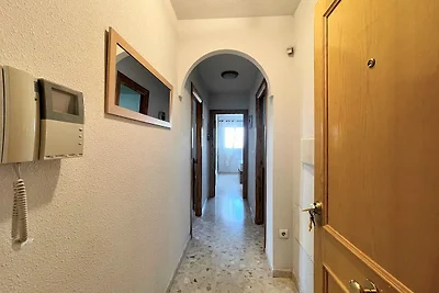 Appartamento a Roquetas de Mar con balcone