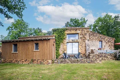 Ferienhaus in Mazeyrolles mit Garten