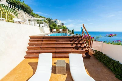 Villa in Maiori mit Pool und Meerblick