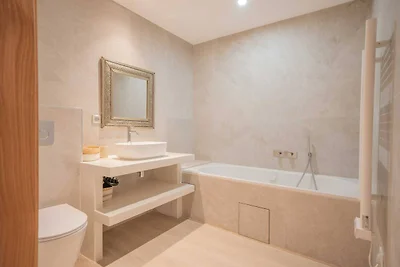 Klimatisierte Villa – 8 Schlafzimmer/17 Perso...