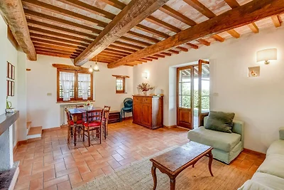 Typisches Landhaus mit Pool